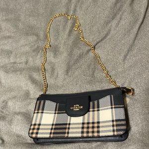Coach purse with removal chain strap.